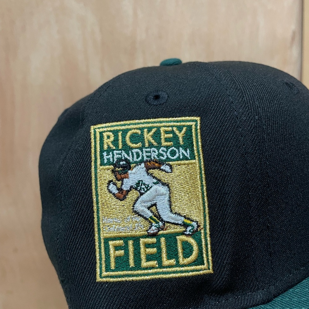 Oakland athletics Rickey Henderson field patch 59fifty size 7 brand new sold out - Picture 3 of 6